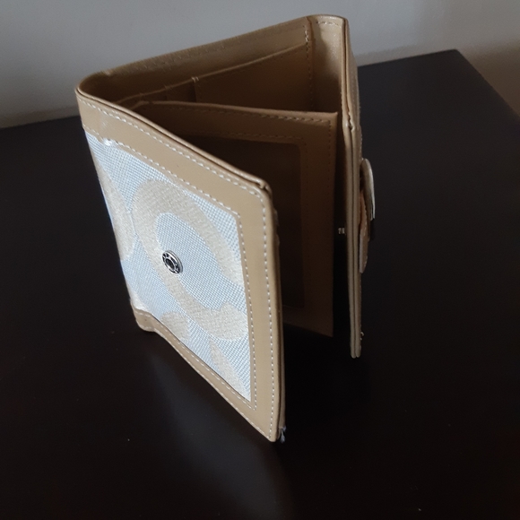 Coach Wallet - Picture 3 of 7